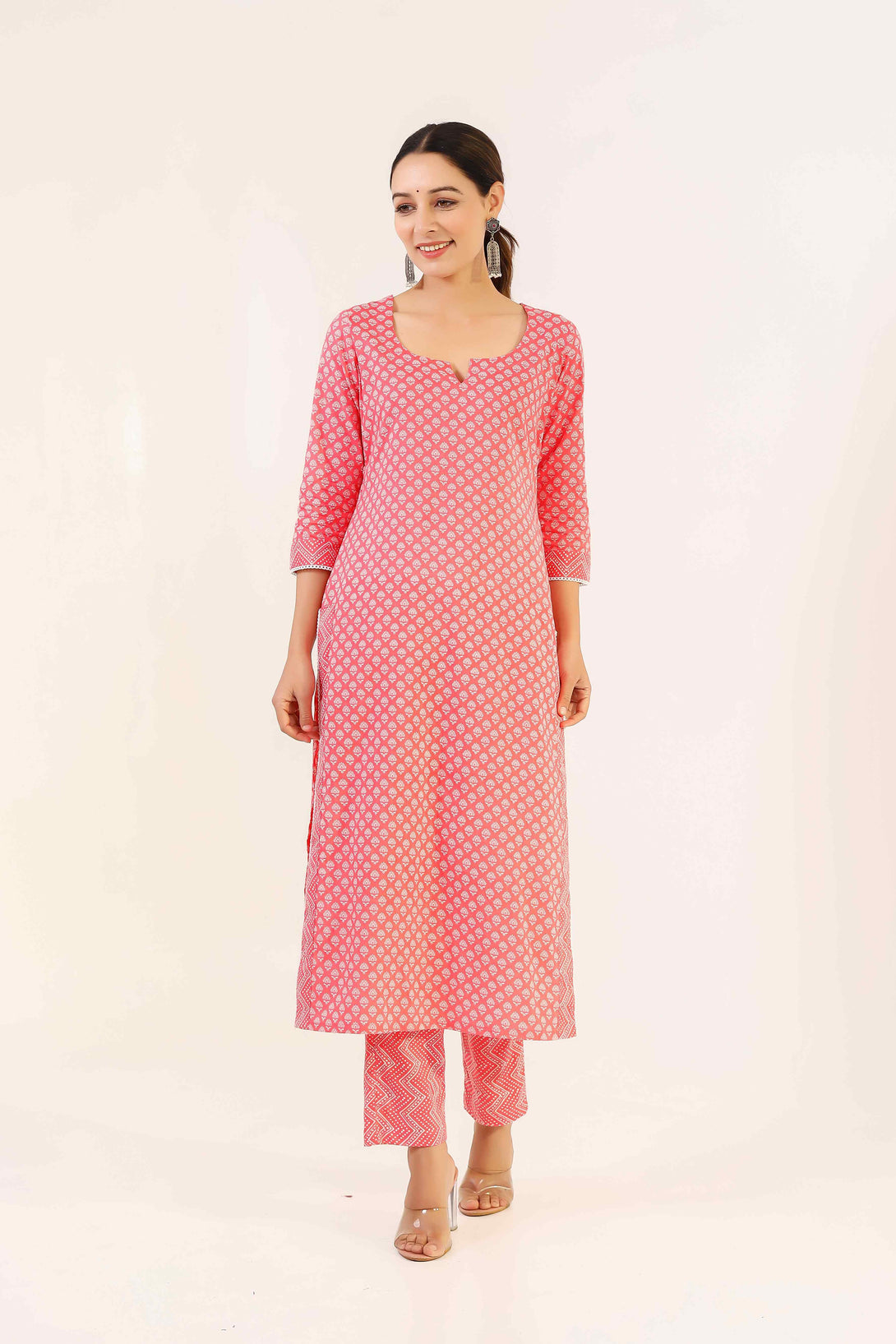 Women's  Geometric Arrangement Hand Print Straight Kurta And Pants  - Pheeta