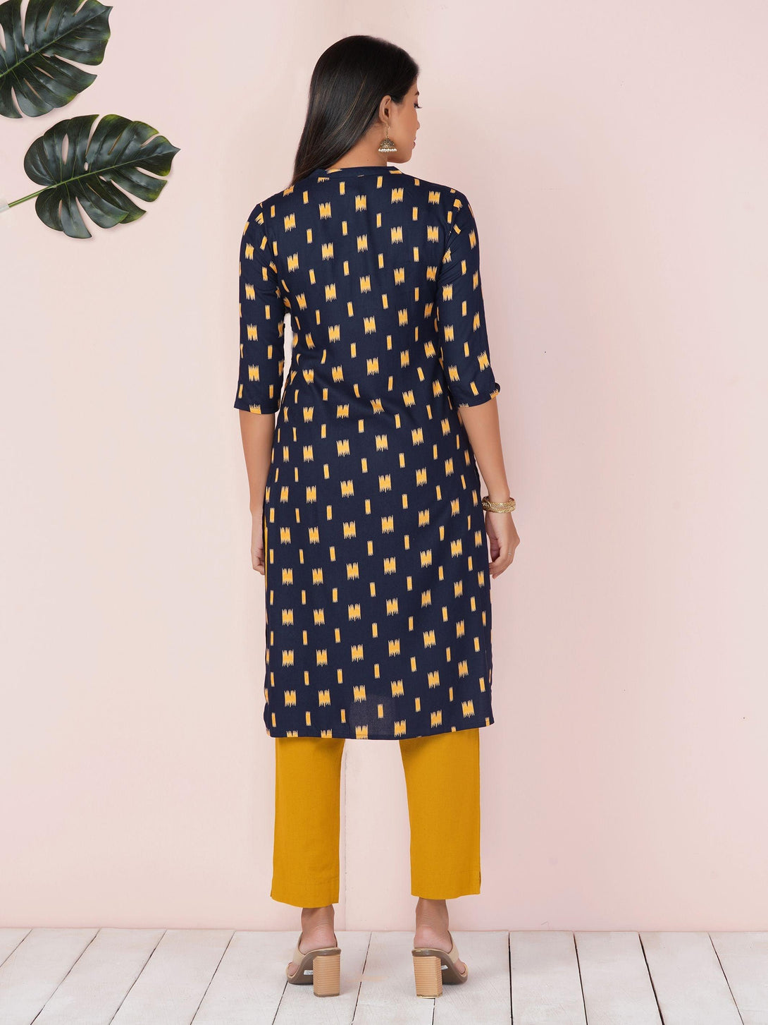 Repeat Quirky Motif Kurta - Indiakreations