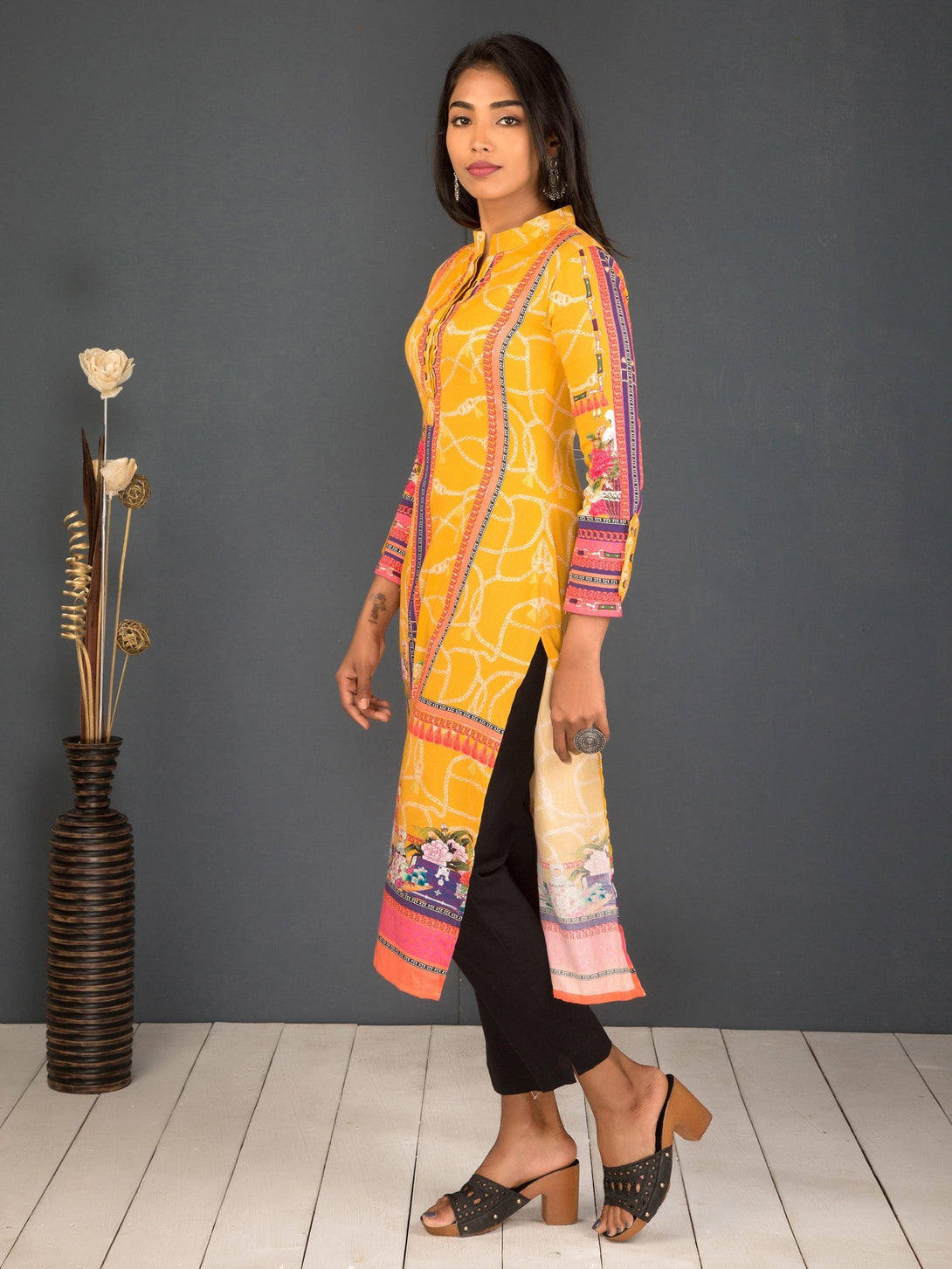 Quirky Belt & Chain Printed Viscose Kurti - Indiakreations