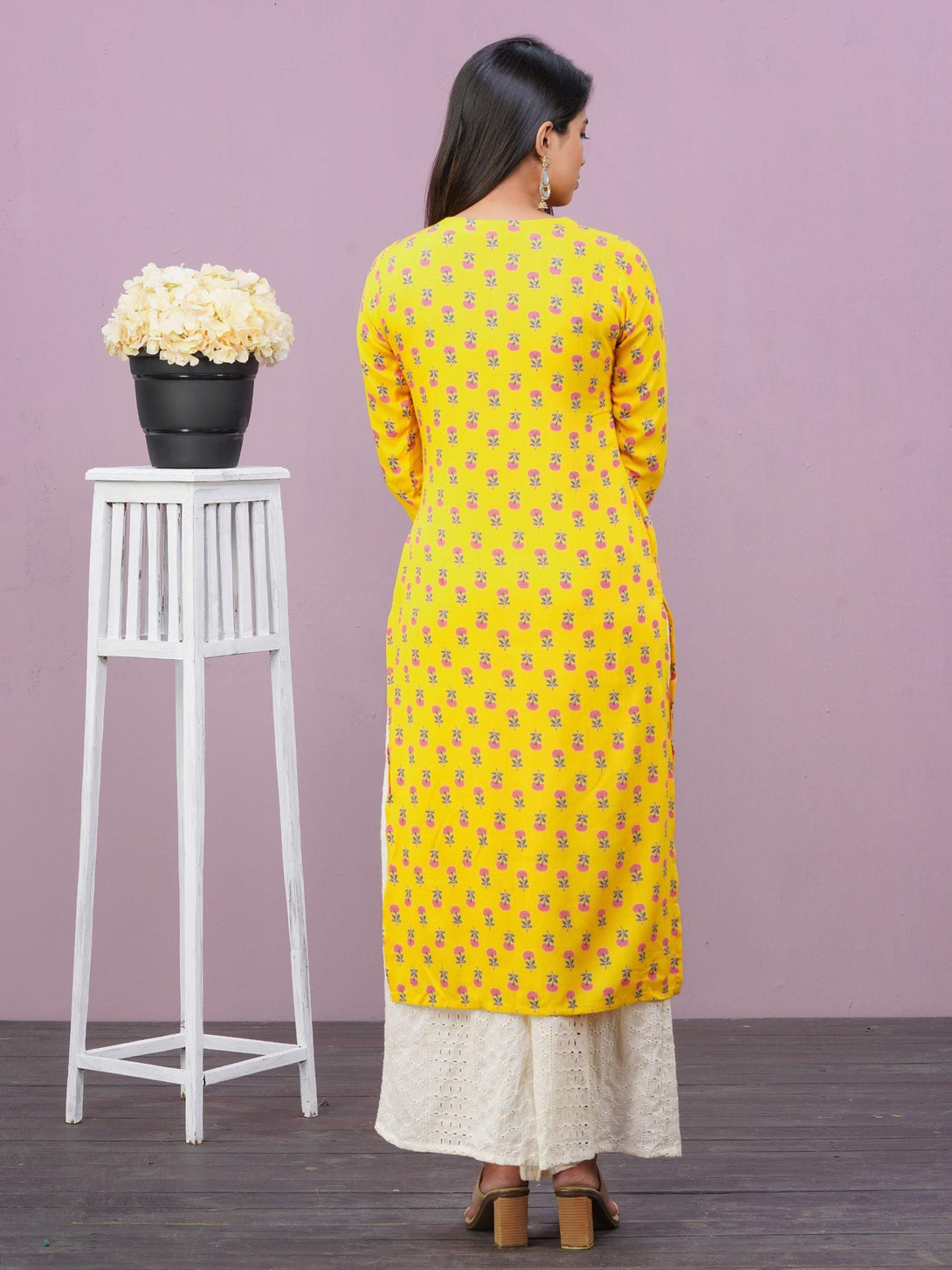 Floral Printed & Ghungroo Brooches Kurti - Indiakreations