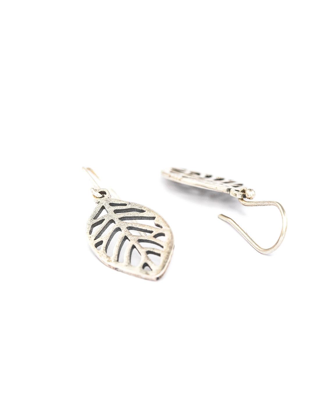 Women's Sterling Silver Single Leaf Earrings - Priyaasi - Indiakreations