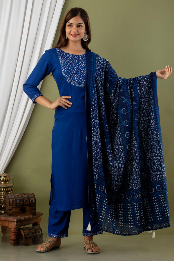 Women's Straight Embroidered Kurta Set With Dupatta - Misskurti