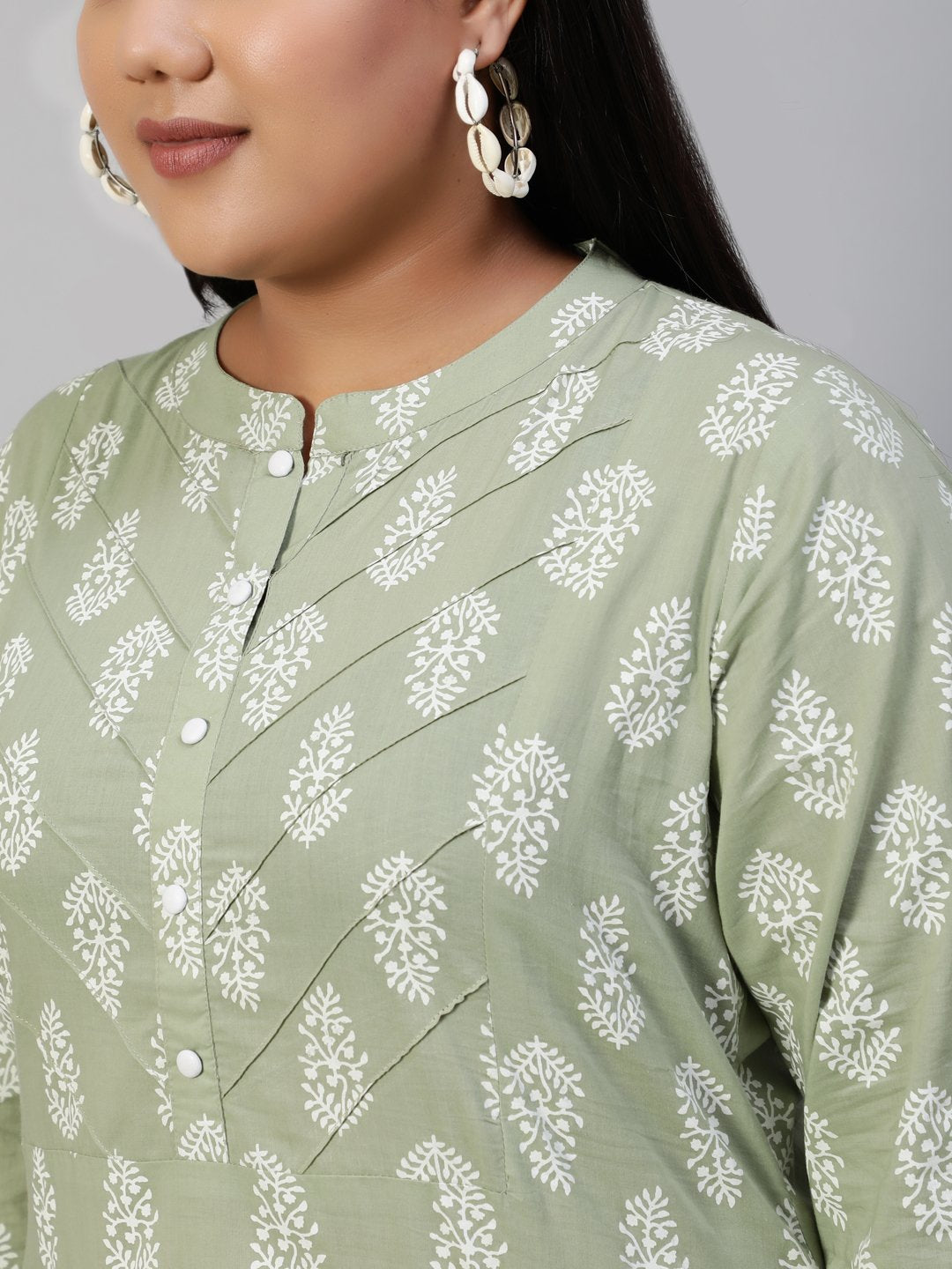 Women Sage Green Printed Tunic With Three Quarter Sleeves | NOZ2TOZ - Made In INDIA.