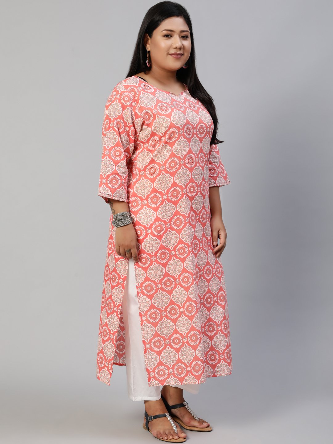 Women Pink Hand Work Printed Straight Kurta With Three Quarter Sleeves | NOZ2TOZ - Made In INDIA.