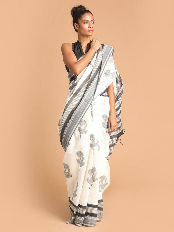 Women's Printed Pure Cotton Saree In Black - Indethnic - Indiakreations