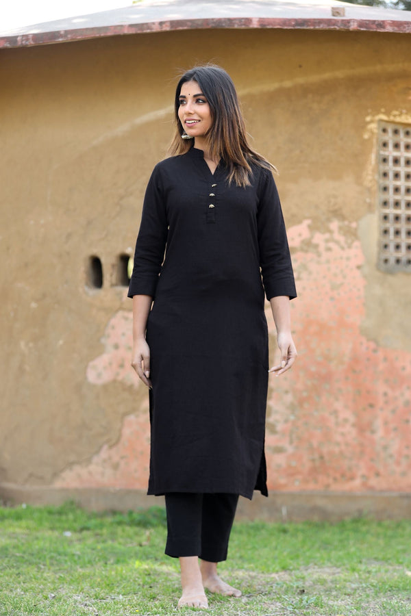 Women's Black Solid Metal Embellishment Kurta - KAAJH