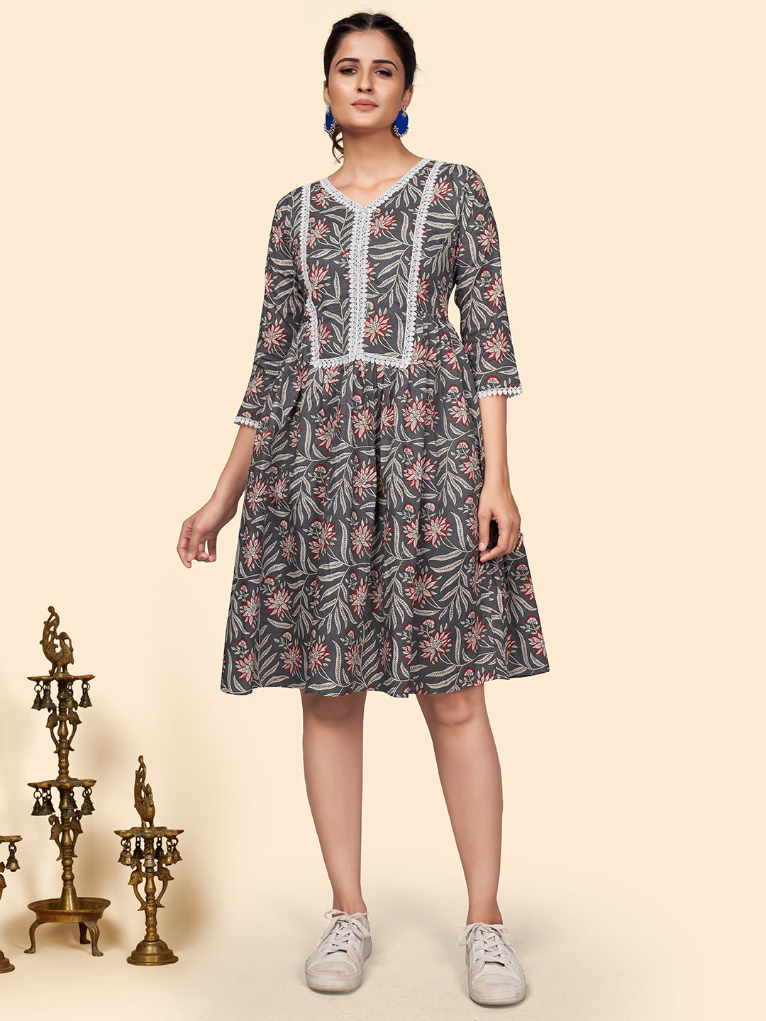 Women's Printed Flared Cotton Grey Stitched Kurta - Vbuyz