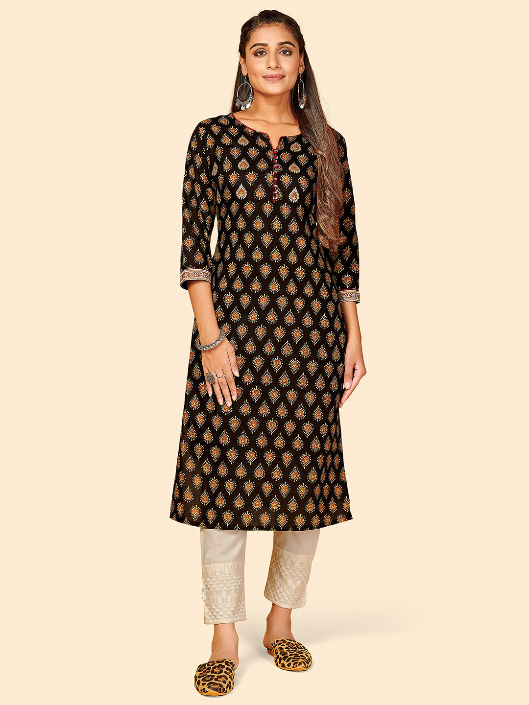 Women's Black Cotton Kurta By Vbuyz (1Pc)