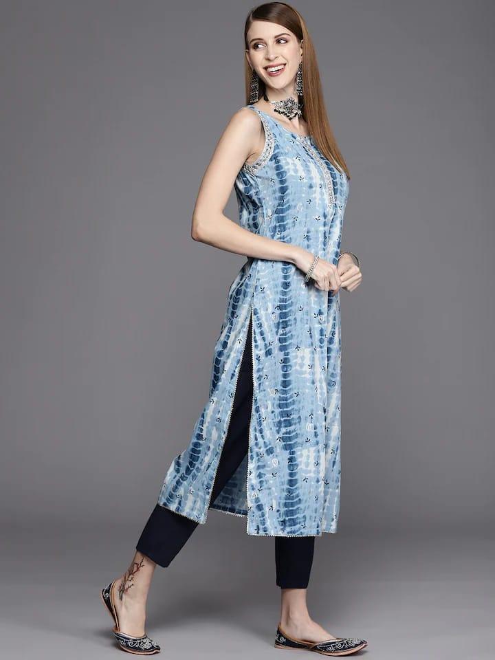 Varanga Women Blue & White Dyed Indigo Kurta - Indiakreations