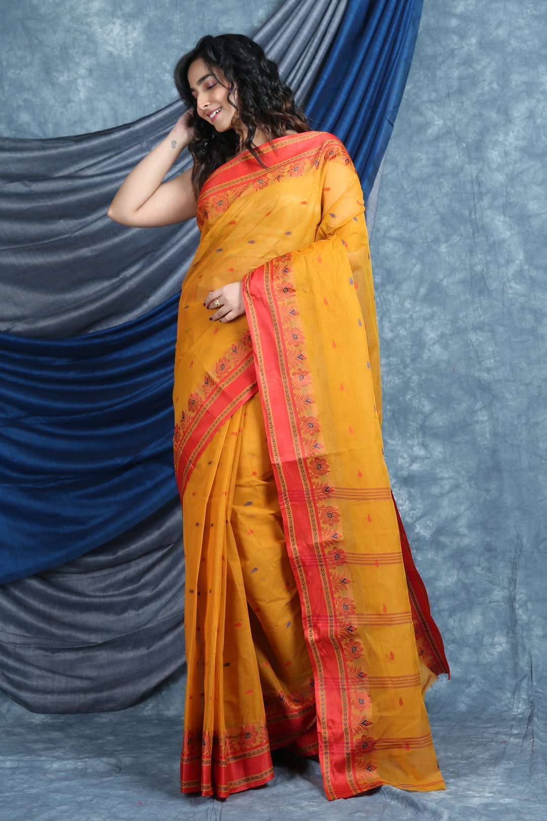 Women's Handwoven Cotton Tant Saree - Arhi