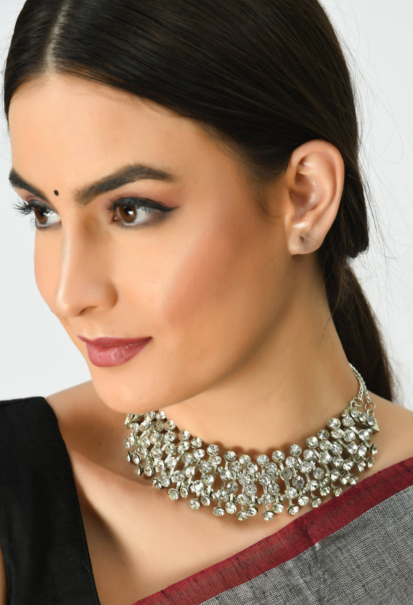 Women's/Girl's Beautiful Gold Crystal And Pearl Necklace Set With Maang  Tikka - Zaffre Collections