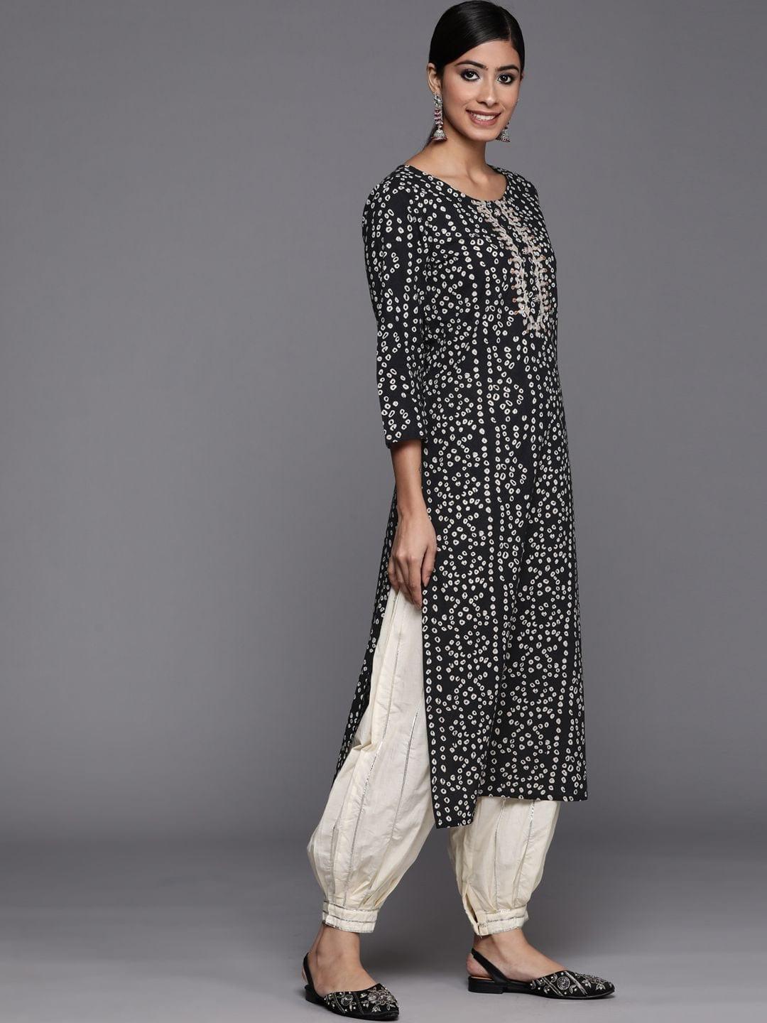 Black printed cotton kurta wity embroidered yoke - Indiakreations