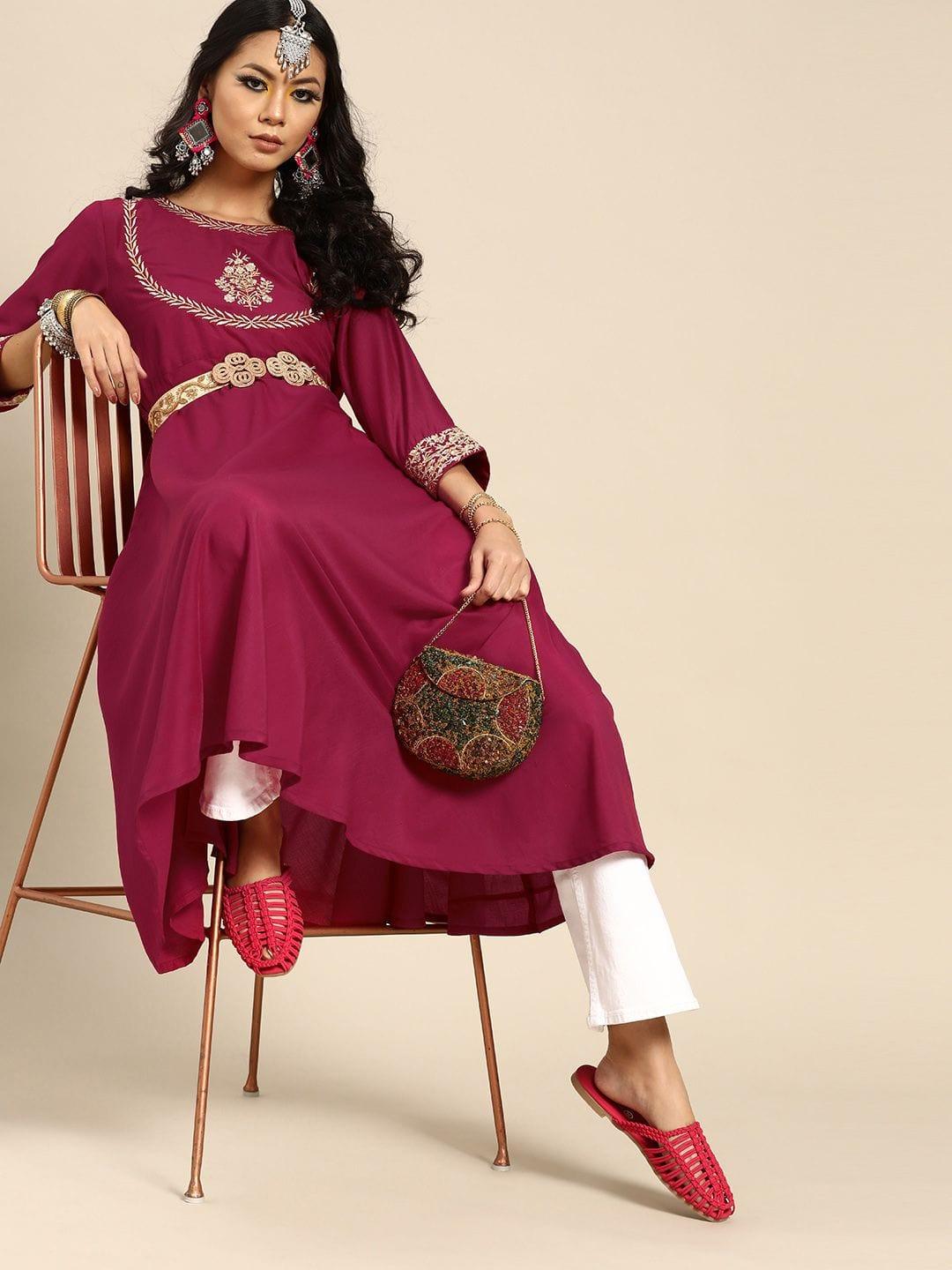 Women Magenta Embroidered Round Neck Kurta - Indiakreations