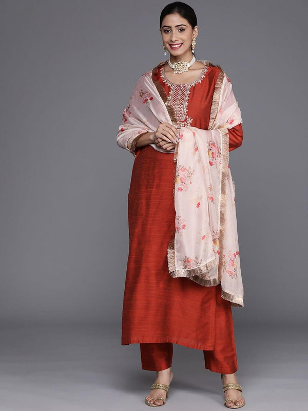 Varanga women embroidered kurta paired with pant and printed dupatta with zari fringes - Indiakreations