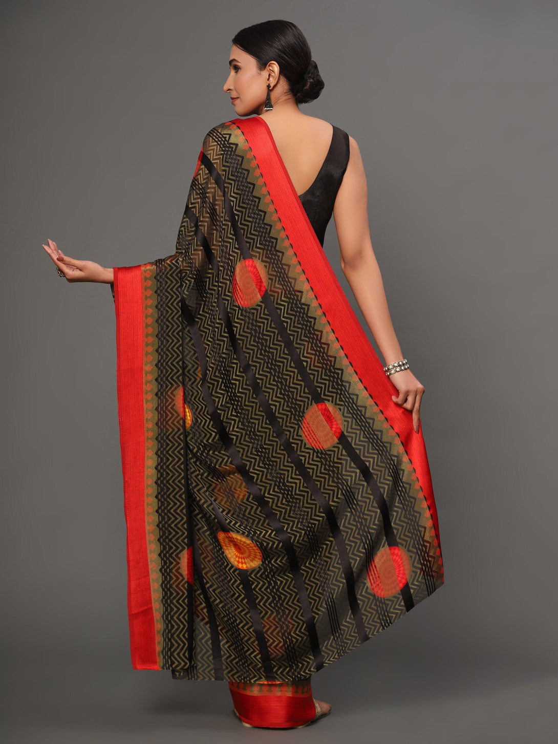 Women's Black Color Beautiful Ethnic Wear Printed Saree - AAISHREE - Indiakreations