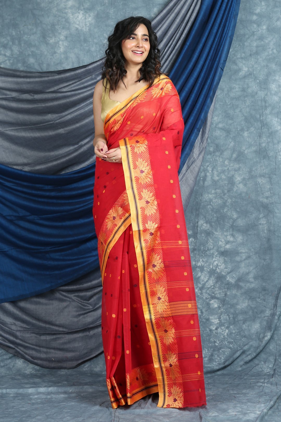 Women's Handwoven Cotton Tant Saree - Arhi